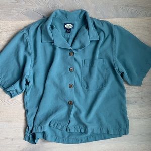 Short sleeve button down top